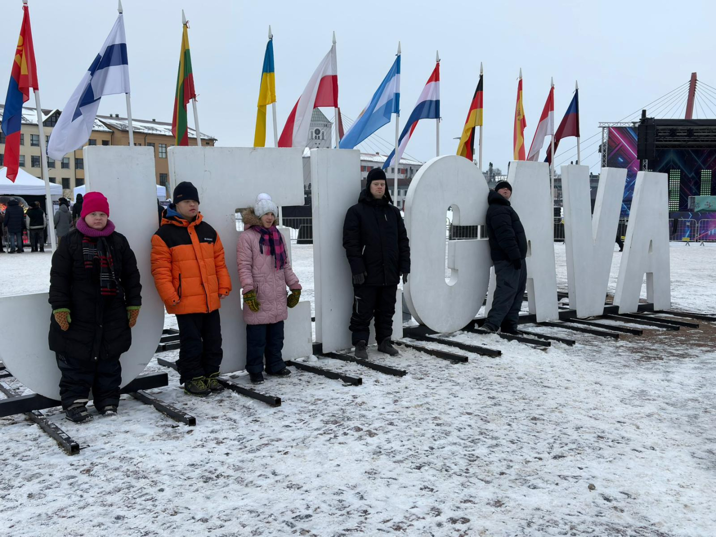 Ledus mākslas burvība Jelgavā – aukstums mūs nebaida!