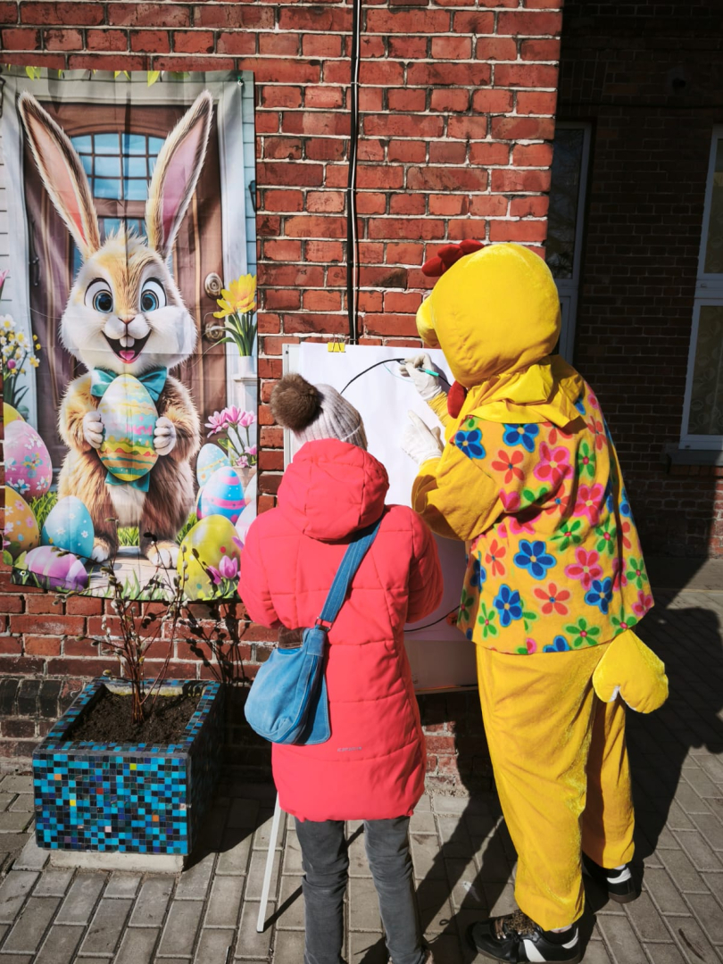Lieldienu prieks filiālē “Liepāja” – tradīcijas, rotaļas un pavasara garša
