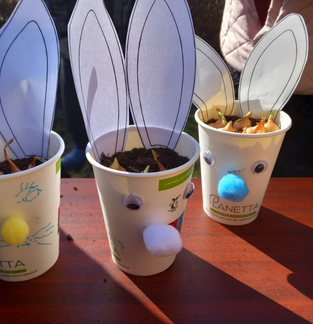 Lieldienu prieks filiālē “Liepāja” – tradīcijas, rotaļas un pavasara garša