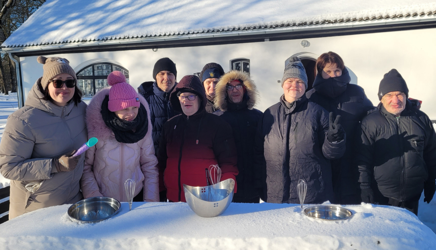 Ziema kļūst saldāka: VSAC “Kurzeme” filiālē “Aizvīķi” gatavoja saldējumu sniegā!
