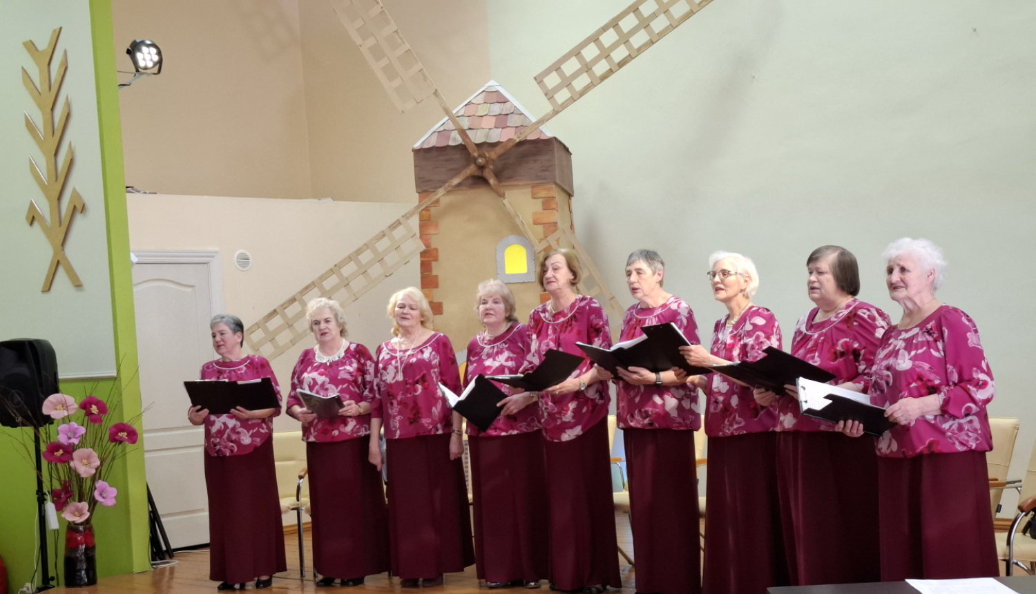 Sirds siltuma piepildīts koncerts filiālē “Iļģi” – viesojas ansamblis “Uzmet garu”