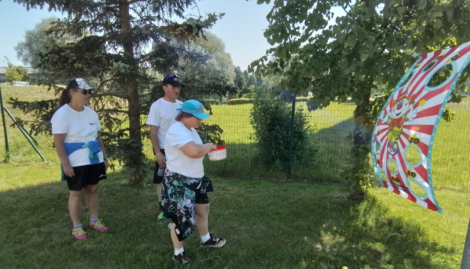 Ciemos draugi no Dundagas