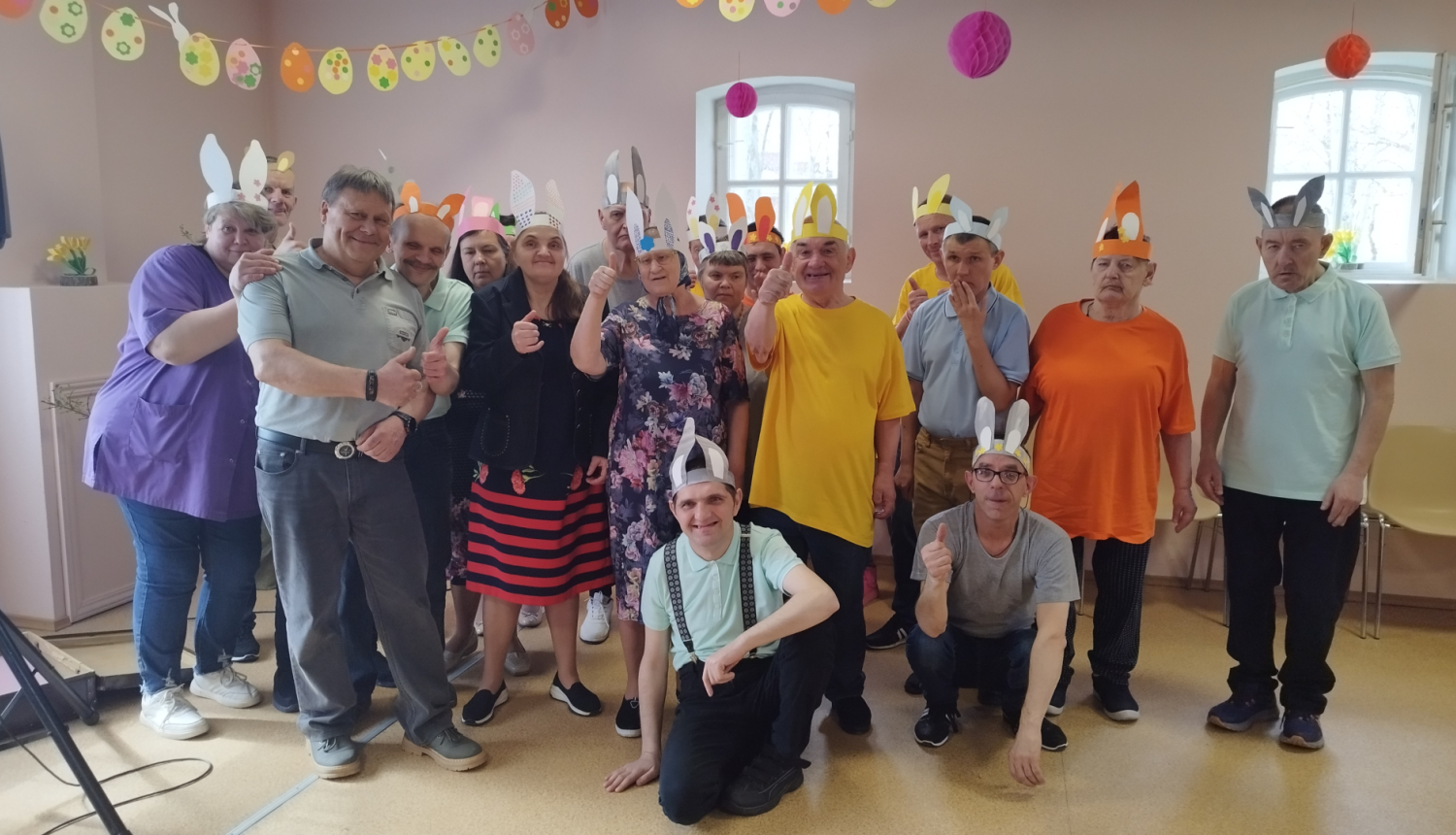 “Zaķu ballīte” Aizvīķos – dejas, dziesmas un pavasara prieks pēc Lieldienām