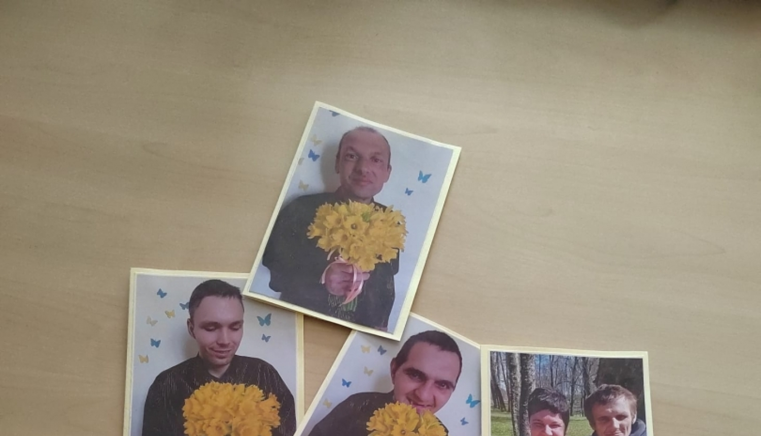 Sirsnīgi sveicam visas māmiņas svētkos!