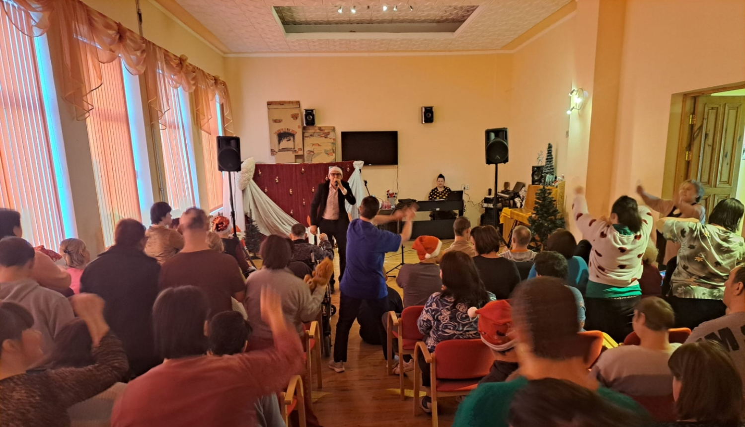 Veģos duets “JAU” ar labdarības koncertu